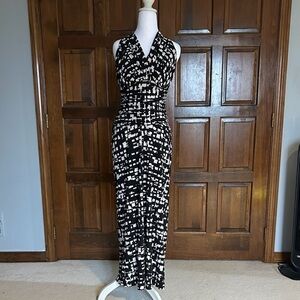 Nine West Women’s Dress Size 2 Black White Geometric Print Sleeveless V-Neck